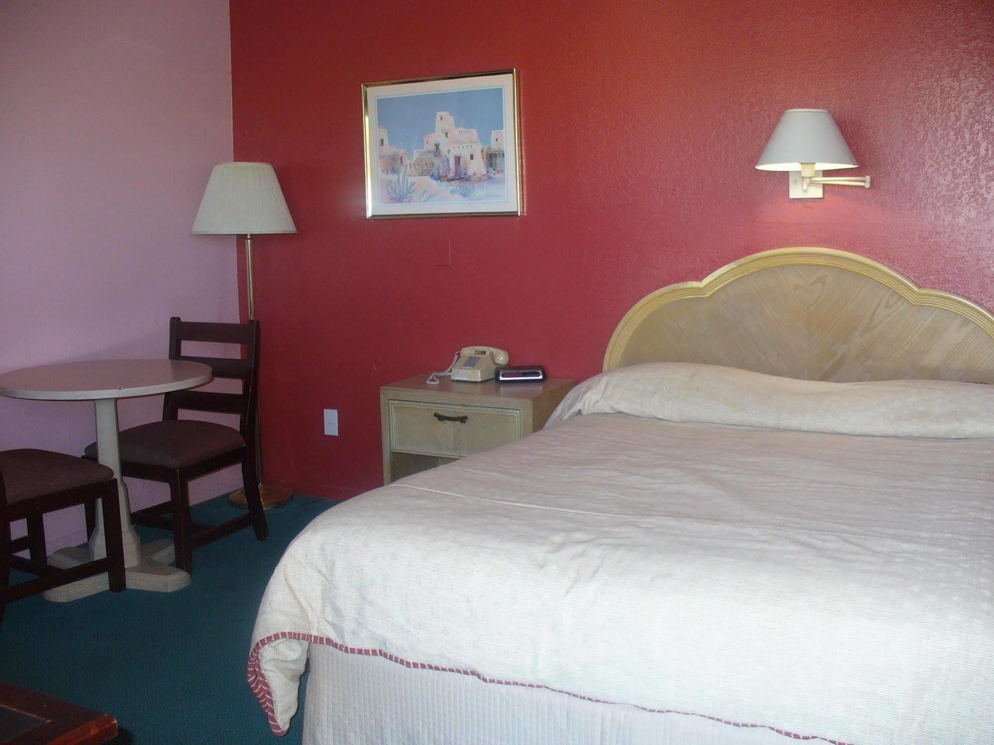 Western States Inn - San Miguel Экстерьер фото
